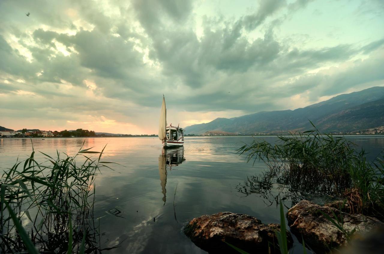 Little Island Resort Nisos Ioanninon ภายนอก รูปภาพ